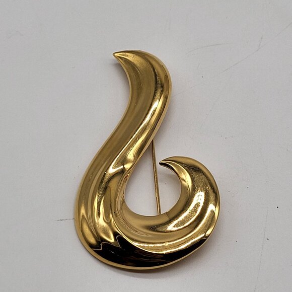 Monet Jewelry - VTG Monet Gold Tone Swirl Curved Abstract Brooch Pin